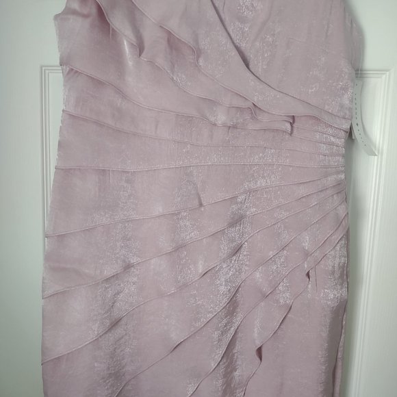 London Style Women's Shimmer Tiered Lined Dress - Picture 3 of 6